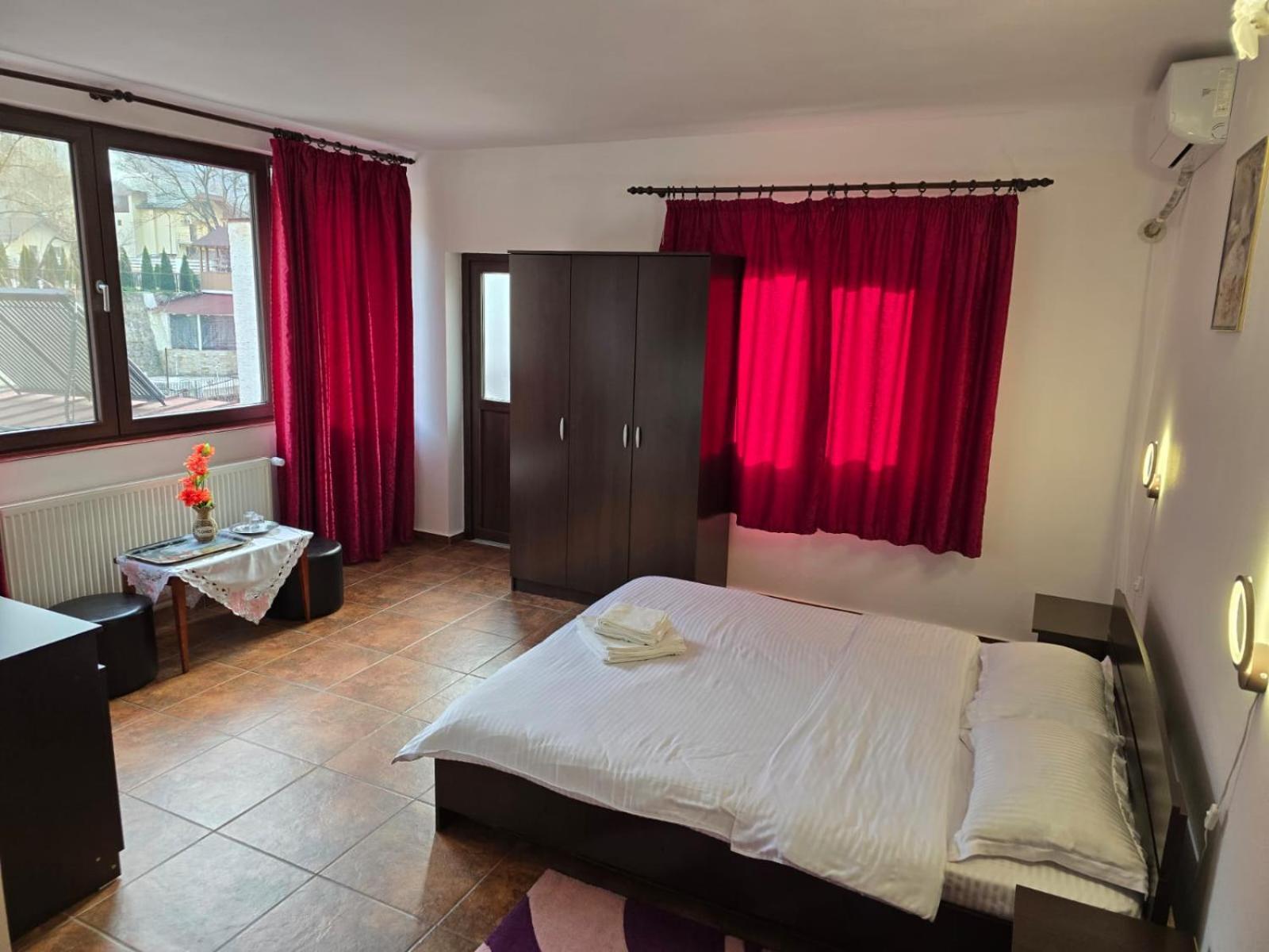 Casa Vivian Hotel Herkulesfürdő Kültér fotó