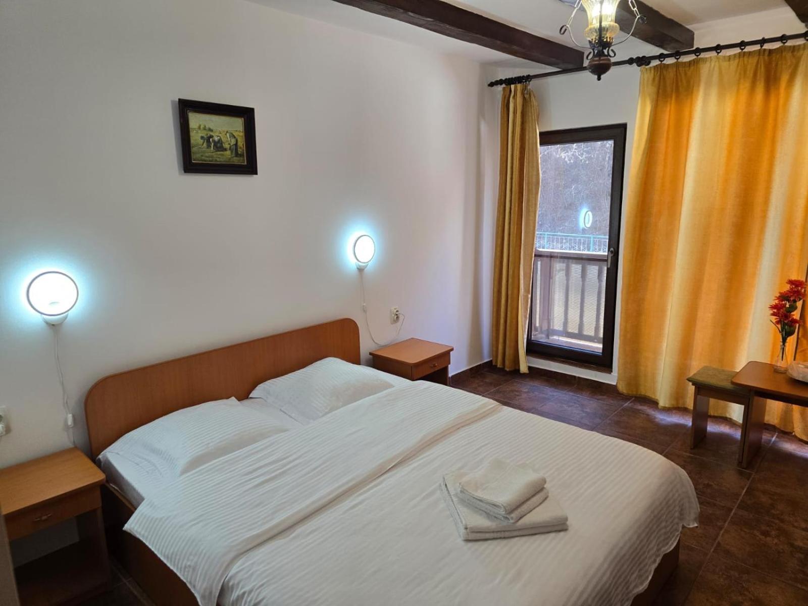 Casa Vivian Hotel Herkulesfürdő Kültér fotó